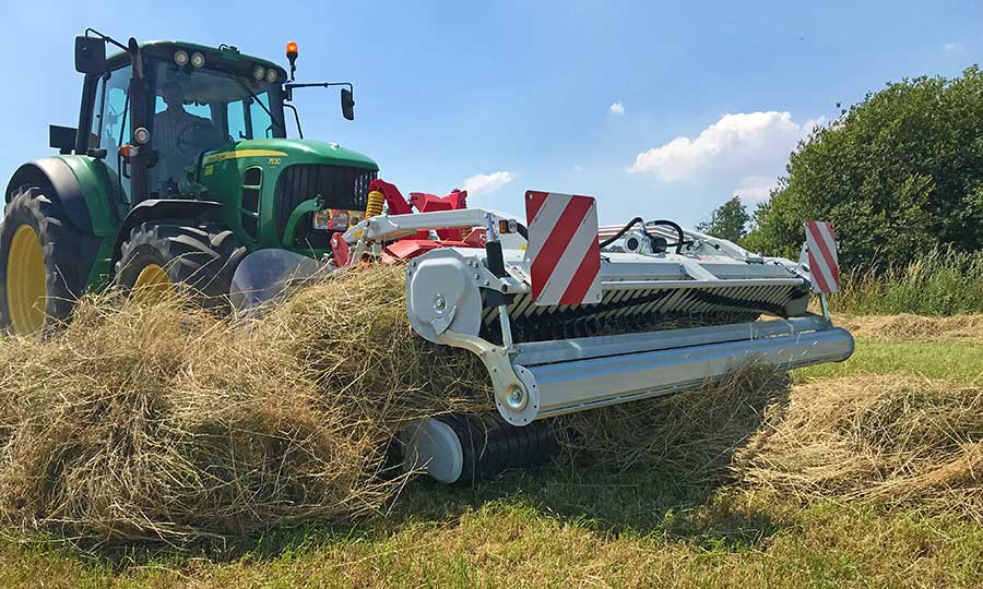 Der RESPIRO R3 Bandschwader ist vielfältig Einsetzbar: Einsatz im Heu